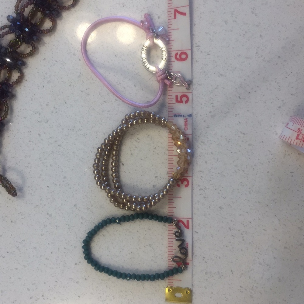 Stretchable bracelet bundle - Picture 3 of 7